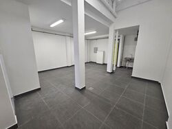 Connexion (D8), Retail #500789401